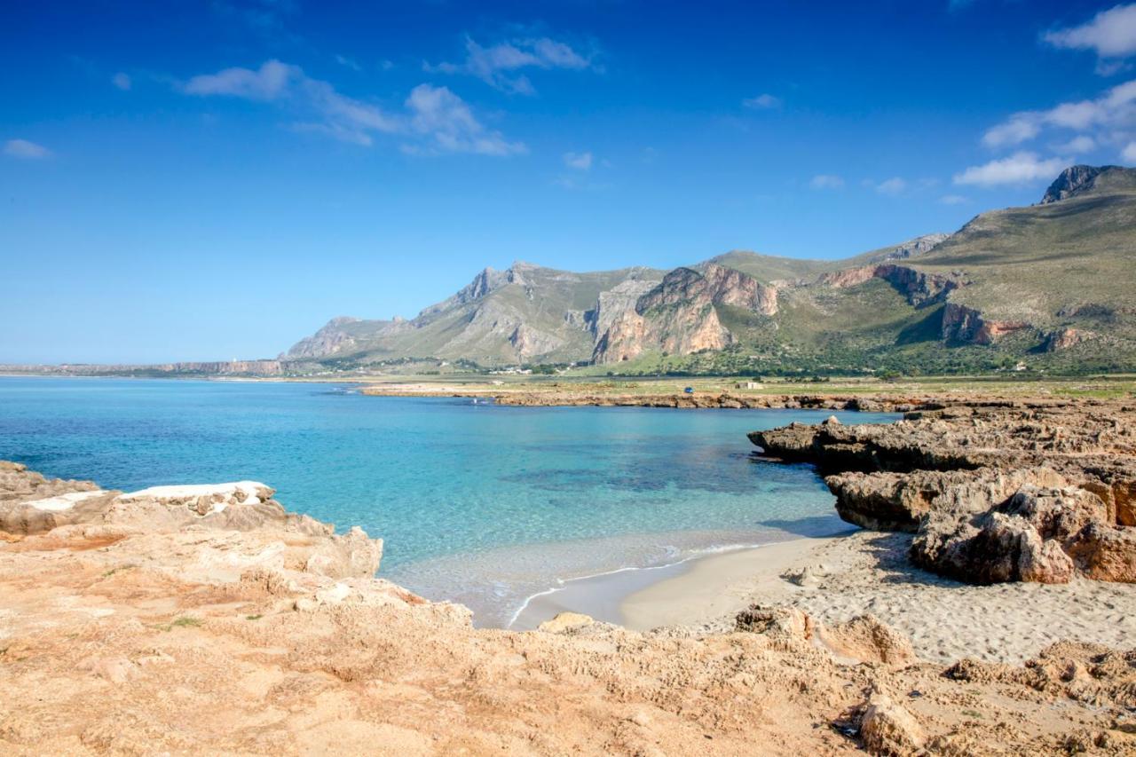 Perla Di Mare Appartamenti Castelluzzo Exterior foto