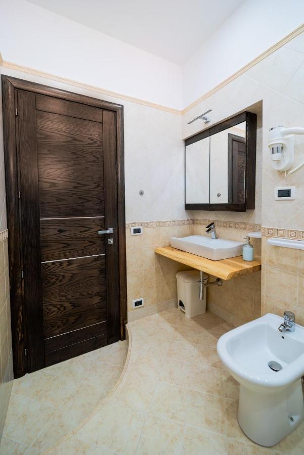 Perla Di Mare Appartamenti Castelluzzo Exterior foto